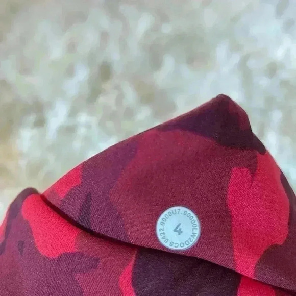 Lululemon New Year lululemon Align™ Bra Light Support size 4 Red Rabbit - Picture 5 of 6